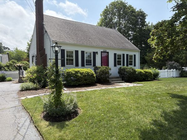 1566 Main Street, Walpole, MA 02081