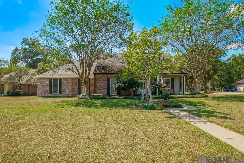 11212 Suncrest Ct, Baton Rouge, LA 70818 Main Photo