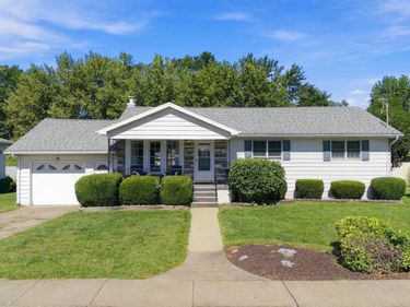 425 Dewey Street, Dickson City, PA 18519