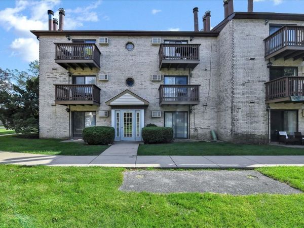514 E Spruce Drive , Unit 2B, Palatine, IL 60074