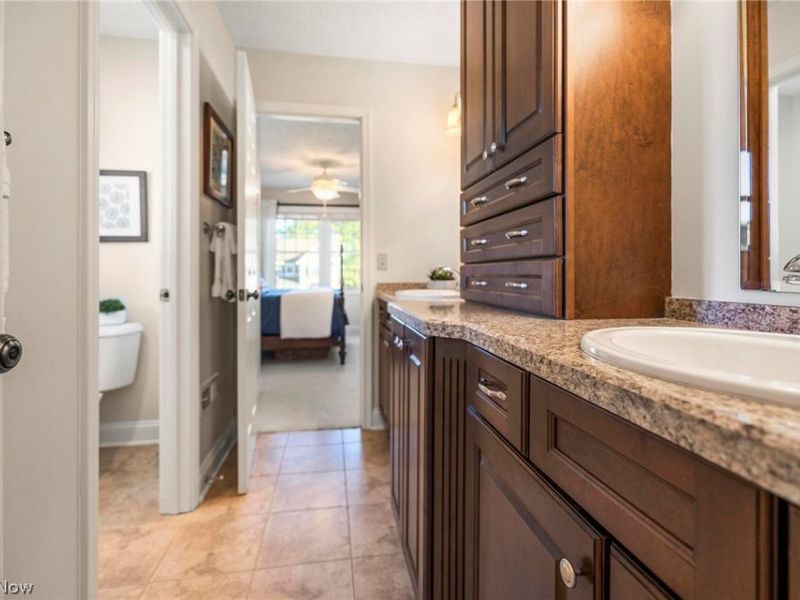 19757 Stoughton Drive, Strongsville, OH 44149 Photo 32