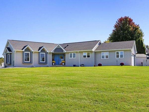 N7066 Lakeshore Ave, Sugar Creek, WI 53121