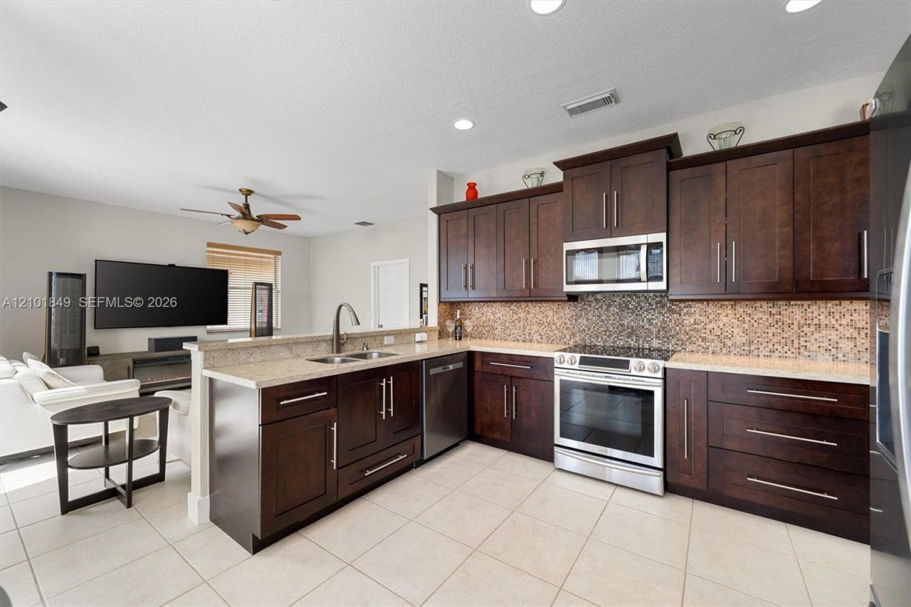 17426 NW 7th St , Pembroke Pines, FL 33029 Photo