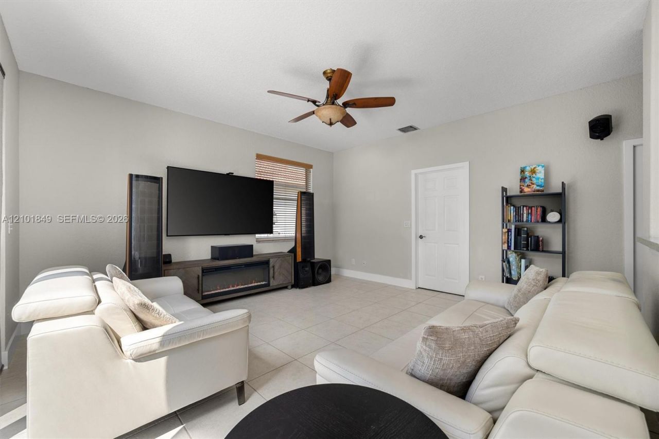 17426 NW 7th St , Pembroke Pines, FL 33029 Photo