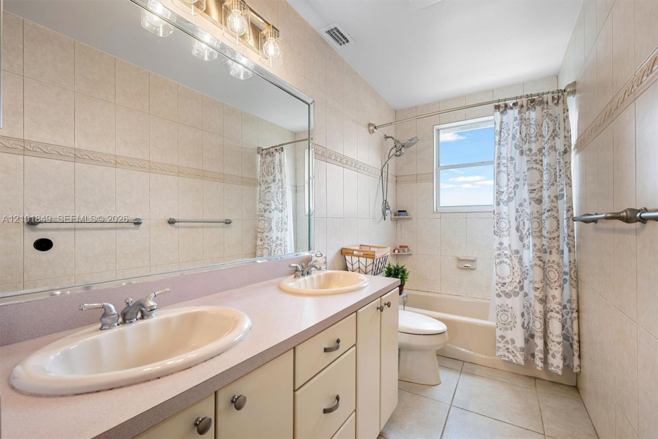 17426 NW 7th St , Pembroke Pines, FL 33029 Photo