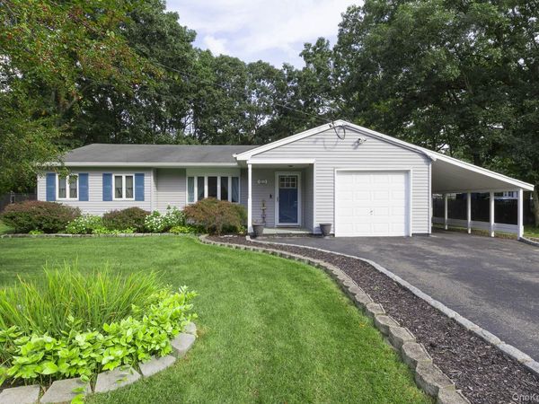 21 Aberdeen Drive , Mastic, NY 11950