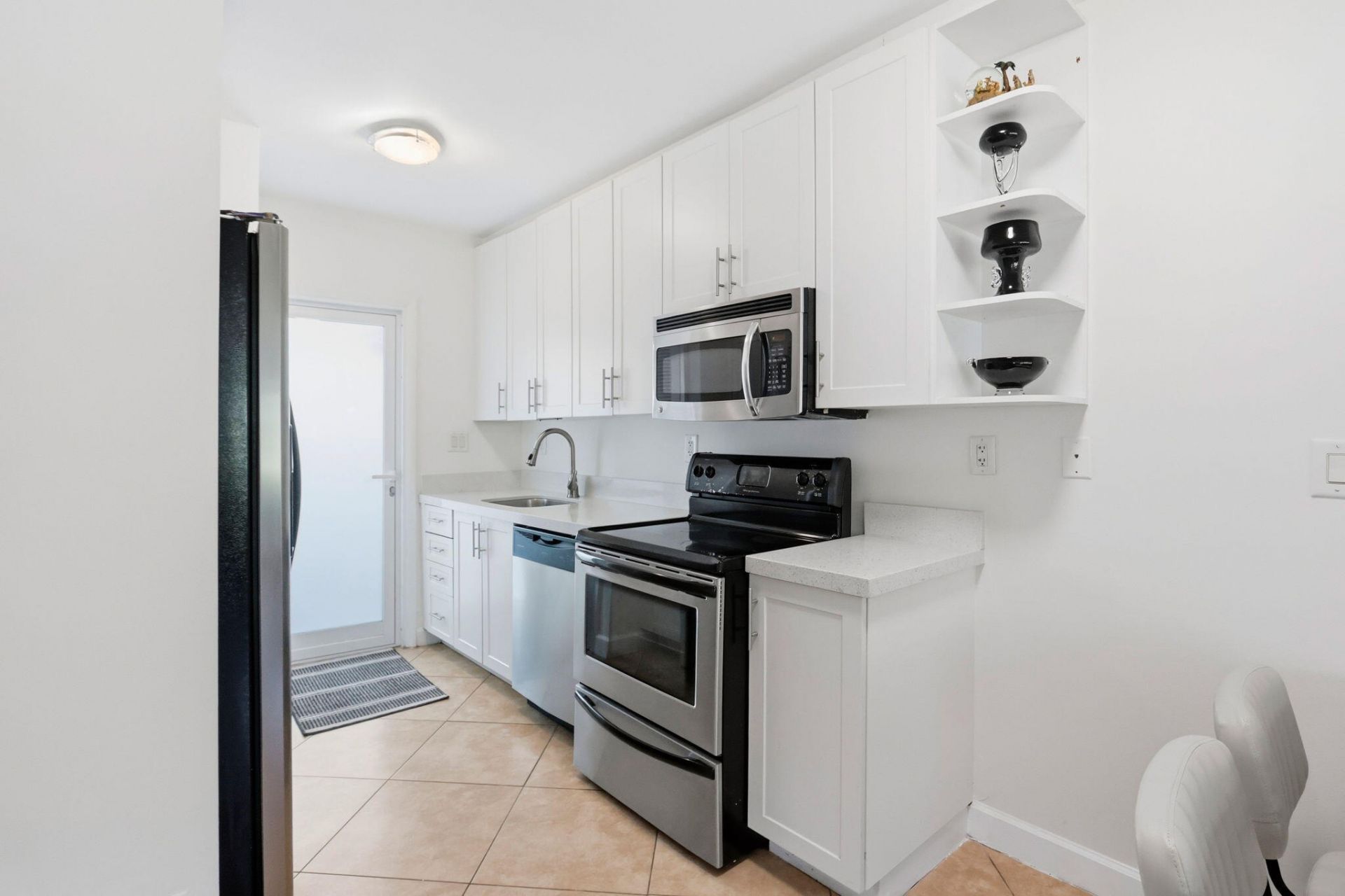 3250 NE 28th Street, Unit 104, Fort Lauderdale, FL 33308 Photo