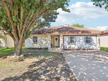 2308 Cool Spring Drive, Fort Worth, TX 76108