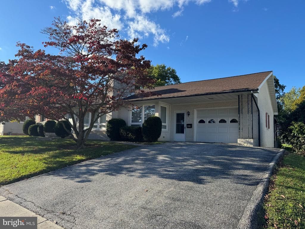 204 CHARLES AVENUE , HANOVER, PA 17331