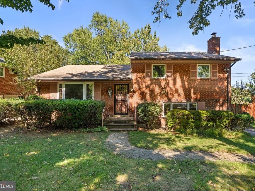 4819 Ertter Drive , Rockville, MD 20852 Main Photo