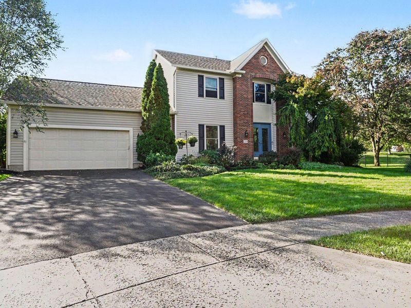 215 Ashley Court, Columbus, OH 43230 Photo 3