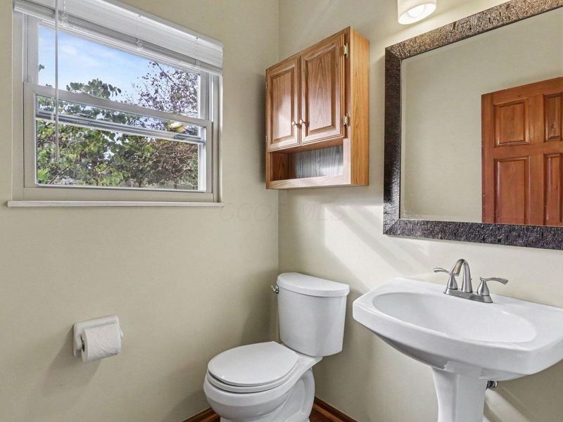 215 Ashley Court, Columbus, OH 43230 Photo 43