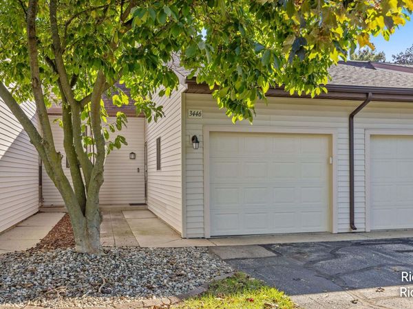 3446 Stonegate Lane SW, Wyoming, MI 49519