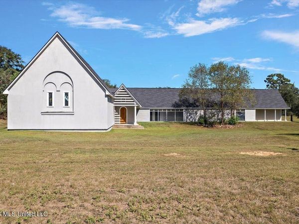 2400 Davis Road, Byram, MS 39170