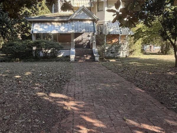 118 Grand Avenue, Yazoo City, MS 39194