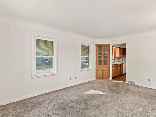 1049 Gorman Avenue, West Saint Paul, MN 55118