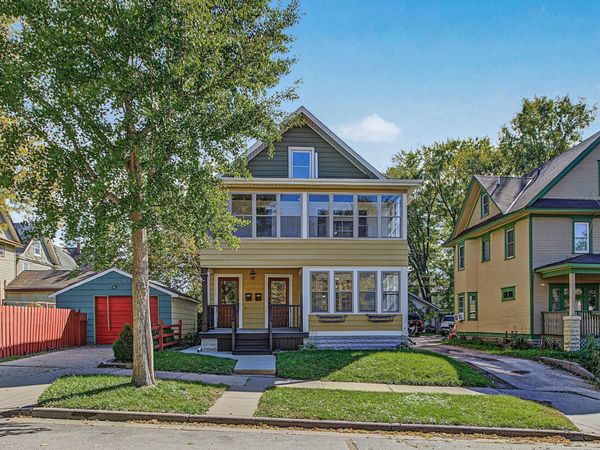 670 Conway Street, Saint Paul, MN 55106