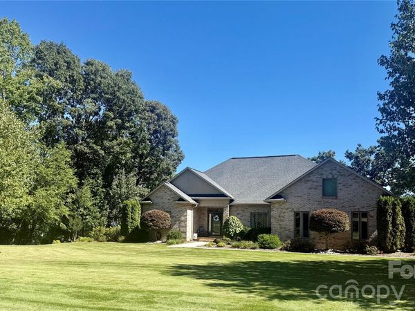 3715 Foxboro Lane NE, Unit 129/, Hickory, NC 28601