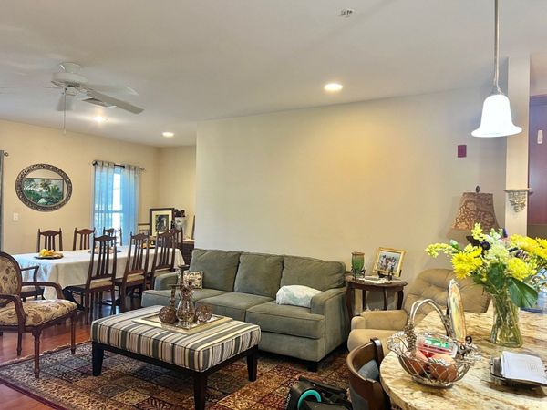 245 Cambridge, Unit 107, Burlington, MA 01803