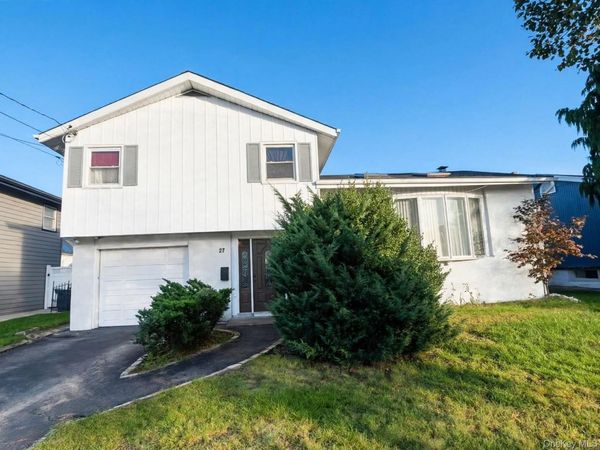27 Cambridge Road , East Rockaway, NY 11518