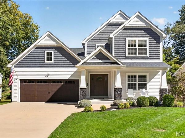 944 N Harrison Avenue , Kirkwood, MO 63122