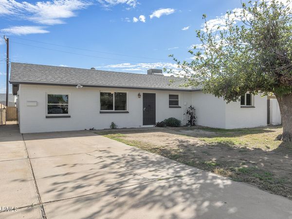 7935 W EARLL Drive, Phoenix, AZ 85033