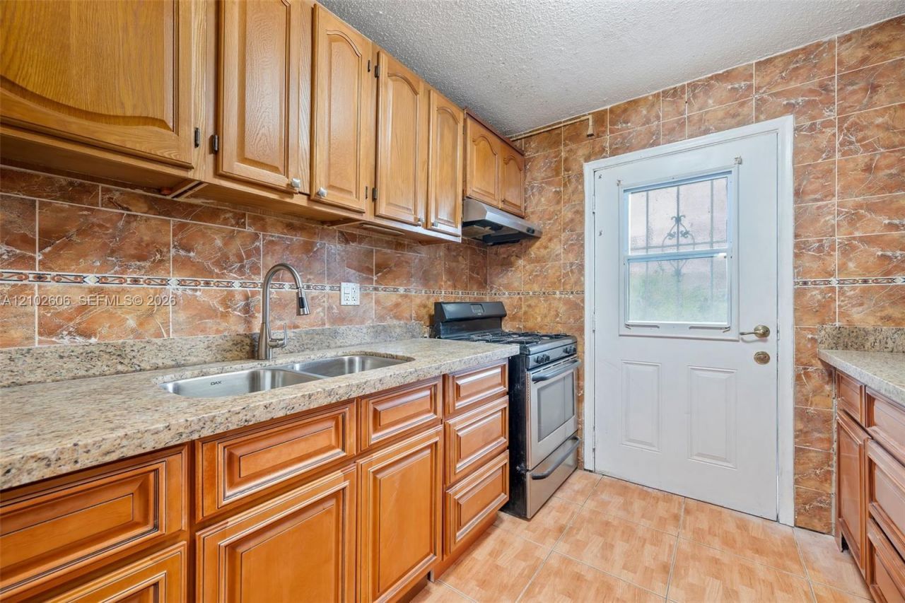 65 NE 202nd Ter, Unit Q27, Miami Gardens, FL 33179 Photo