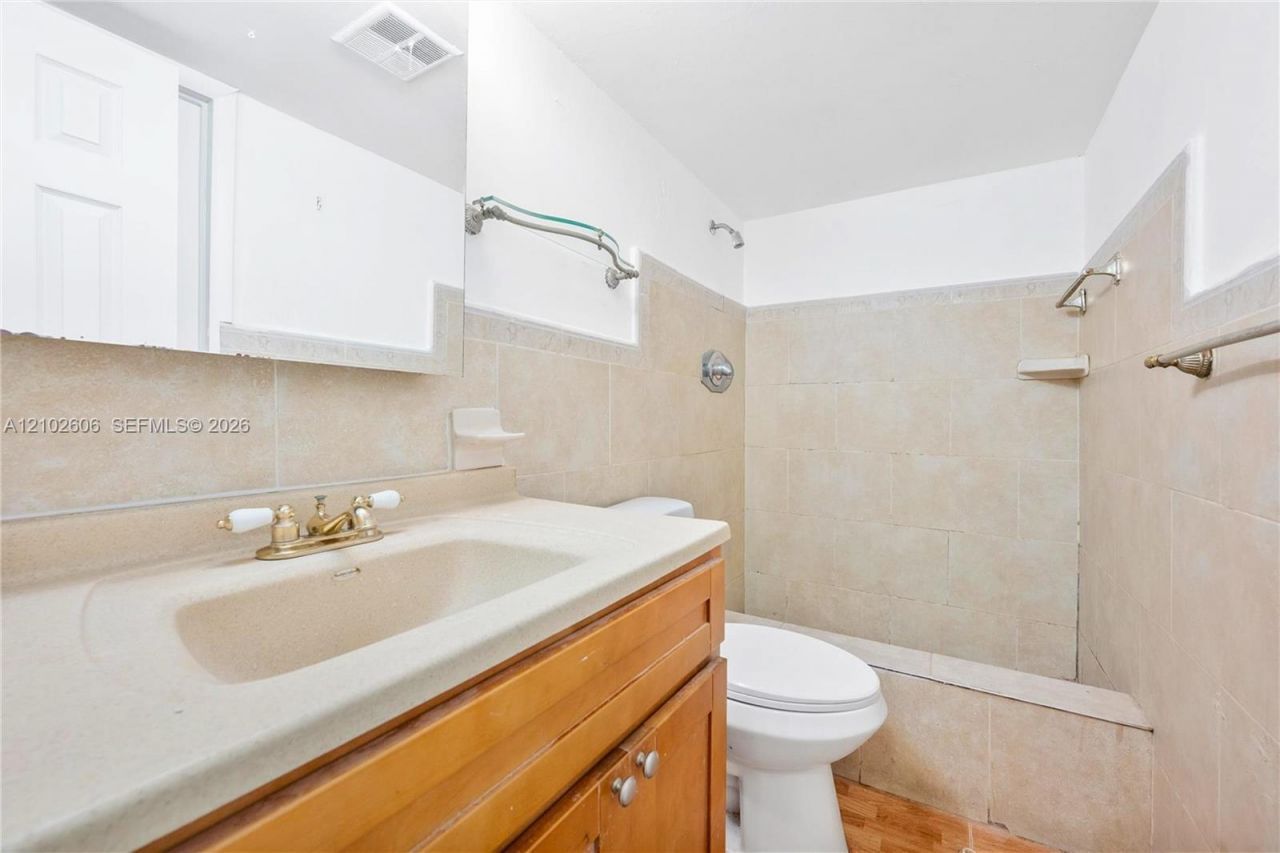 65 NE 202nd Ter, Unit Q27, Miami Gardens, FL 33179 Photo