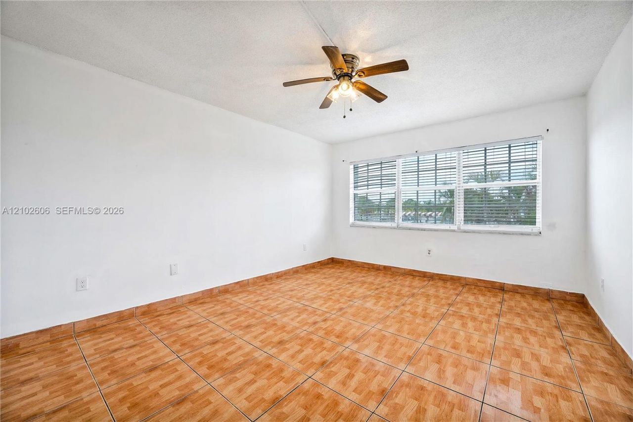 65 NE 202nd Ter, Unit Q27, Miami Gardens, FL 33179 Photo