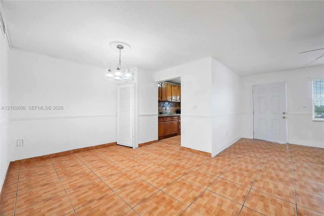 65 NE 202nd Ter, Unit Q27, Miami Gardens, FL 33179 Photo