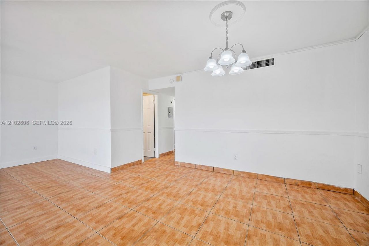 65 NE 202nd Ter, Unit Q27, Miami Gardens, FL 33179 Photo
