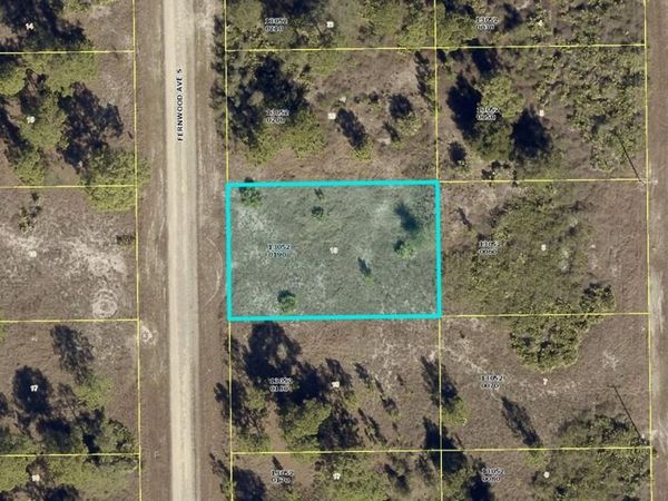 419 S Fernwood Ave. , Lehigh Acres, FL 33974