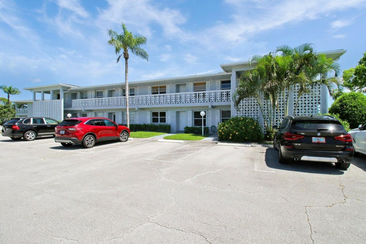 2730 SW 13th Street, Unit 203, Delray Beach, FL 33445 Photo