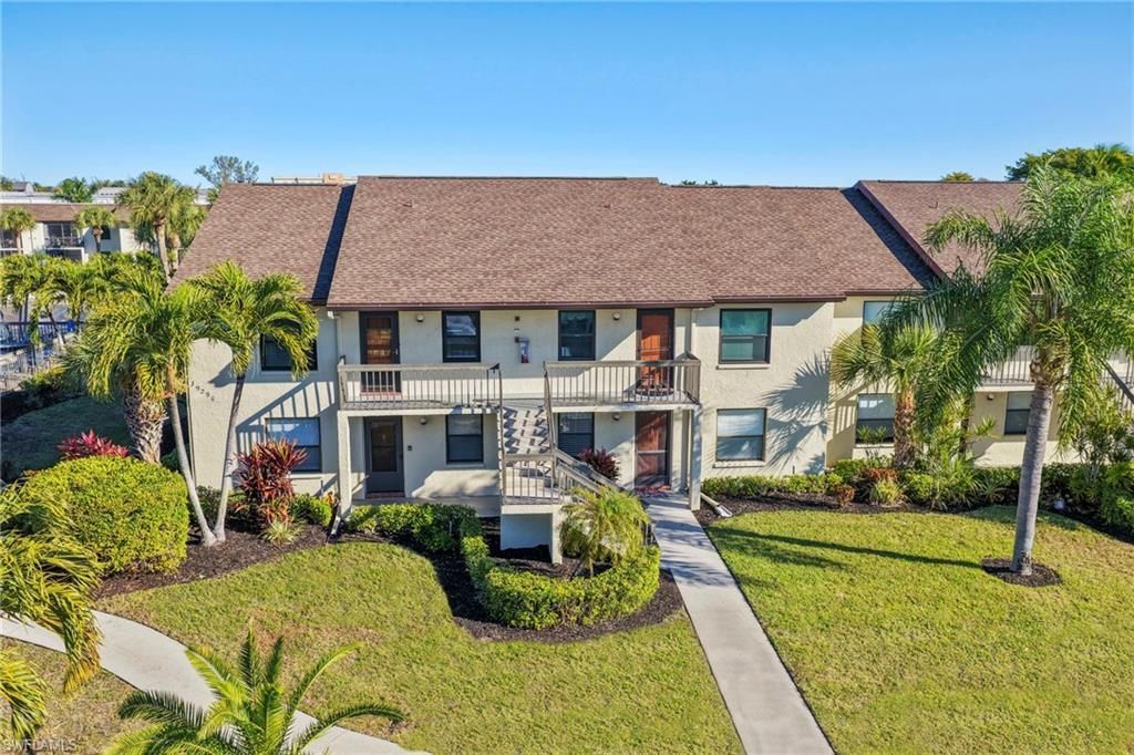 9290 Lake Park Dr , Unit 201, Fort Myers, FL 33919 Photo