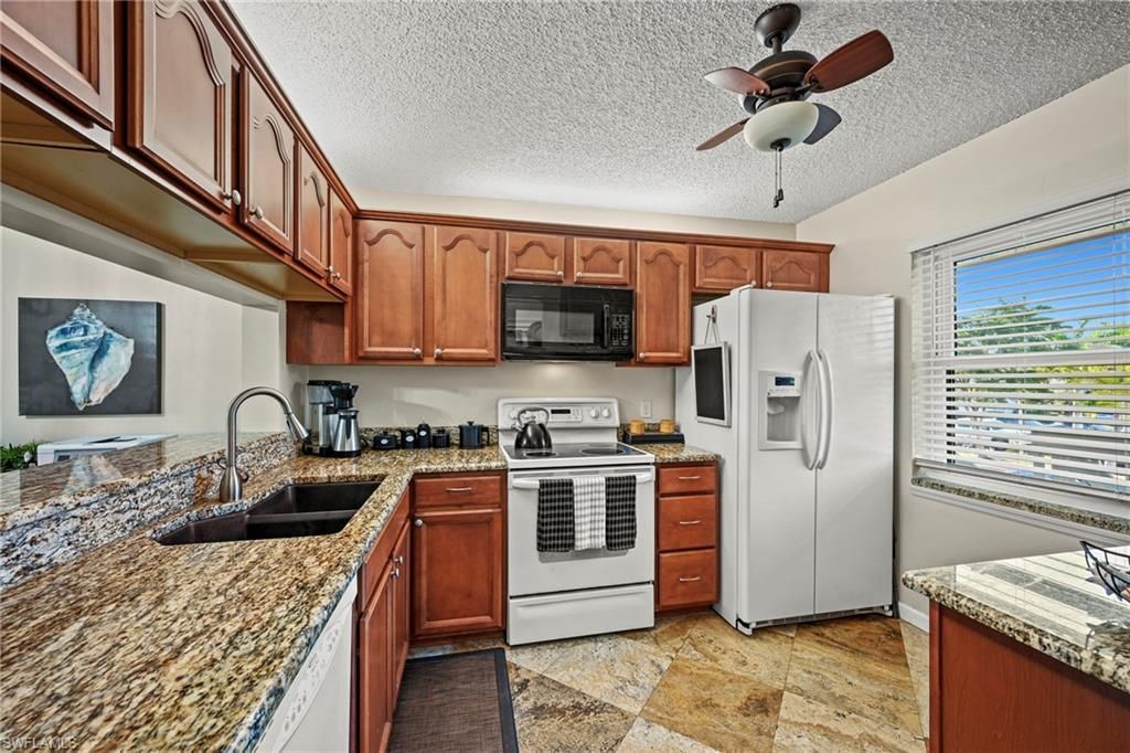 9290 Lake Park Dr , Unit 201, Fort Myers, FL 33919 Photo
