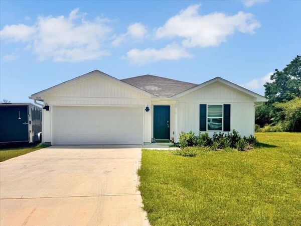 3135 Van Day Way, Crestview, FL 32539