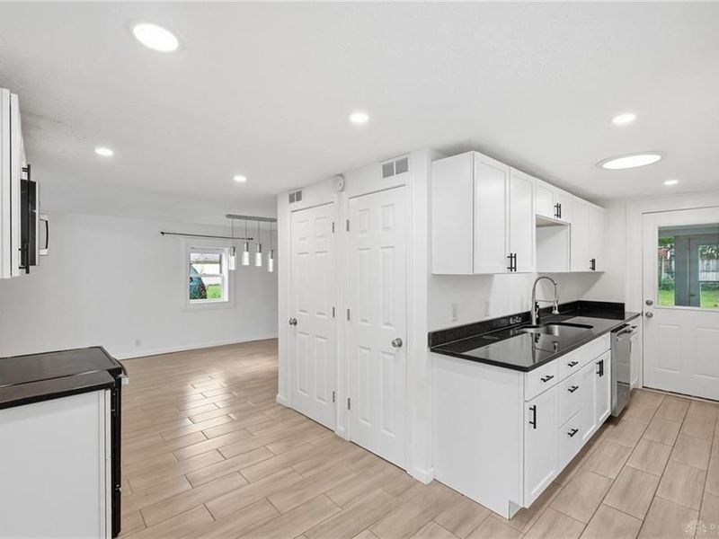 8914 Cherry Street, Blue Ash, OH 45242 Photo 12