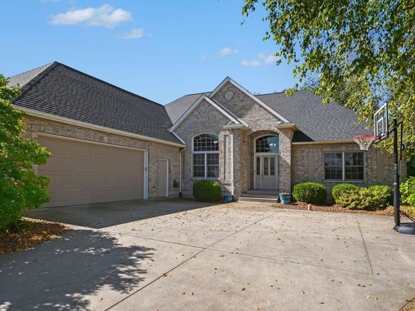 23720 Ashton Court, Elkhart, IN 46517