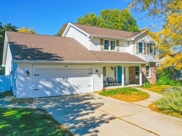829 MEADOWBROOK DRIVE, Green Bay, WI 54313