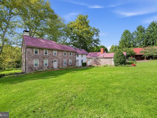 827 COBB HILL LANE, POTTSTOWN, PA 19465