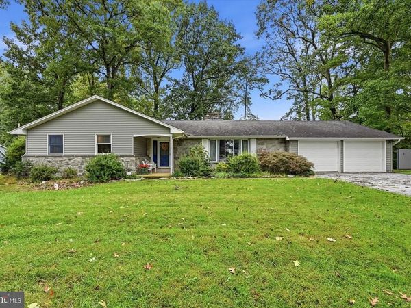 417 DOGWOOD LANE , COATESVILLE, PA 19320