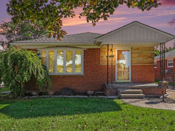 9351 Laurence Avenue, Allen Park, MI 48101
