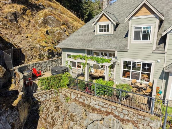 945 Bear Mountain Pkwy, Unit #102, Langford, BC V9B 6T1