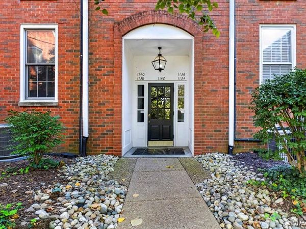 1138 S Mason Road , Town and Country, MO 63131