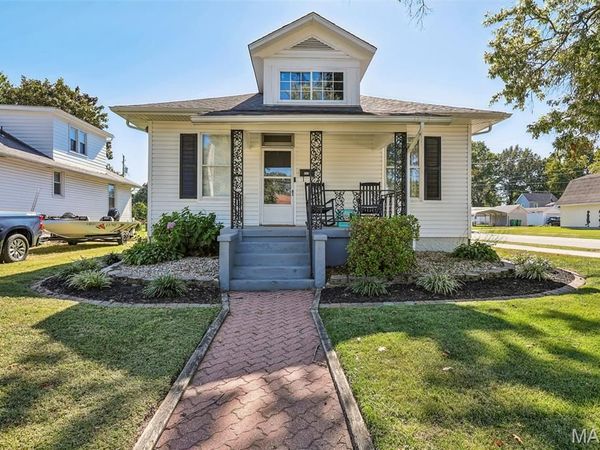 301 E 2nd Street, O'Fallon, IL 62269