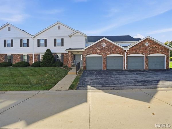 4308 Sunridge Drive , Unit B, St Louis, MO 63125