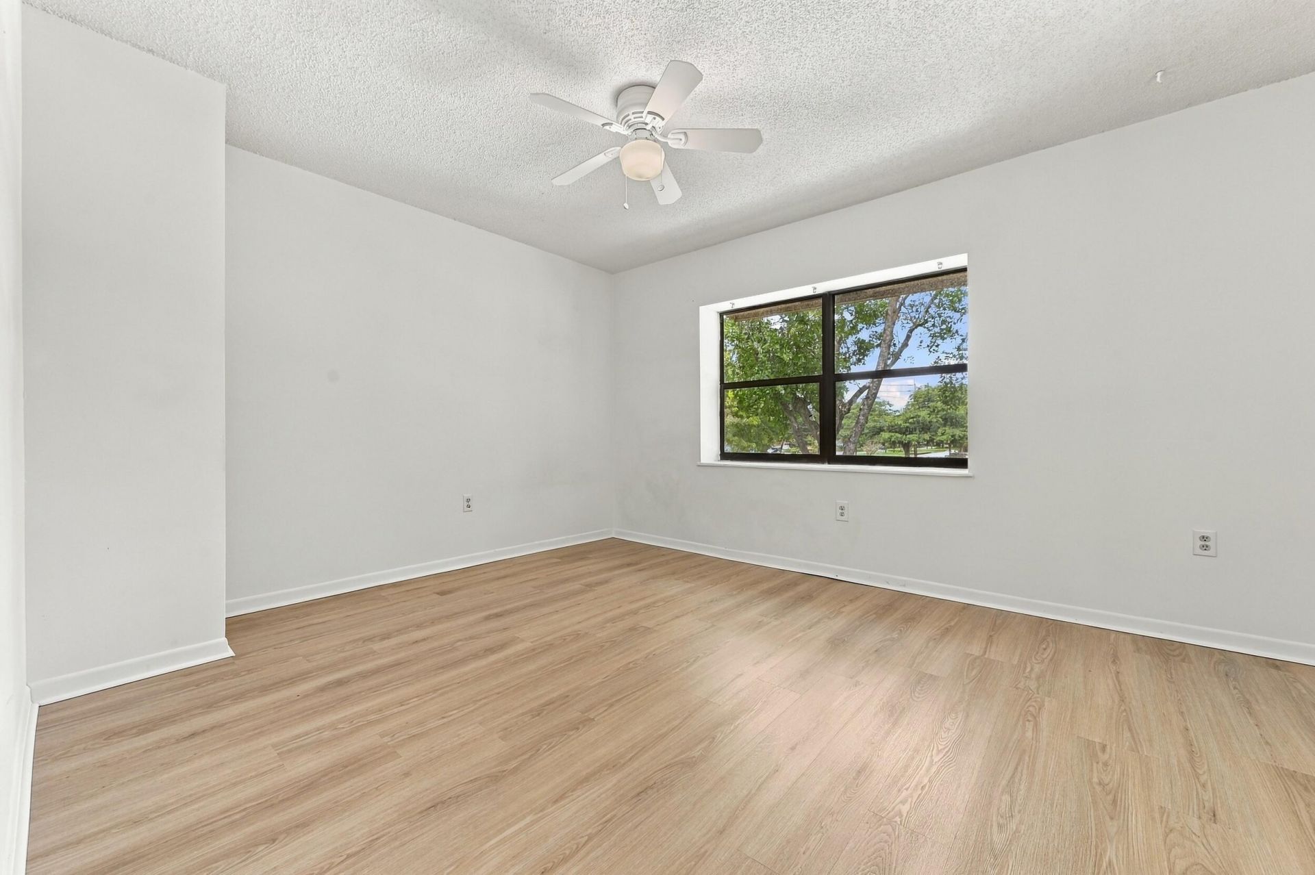 4153 Coral Springs Drive, Coral Springs, FL 33065 Photo