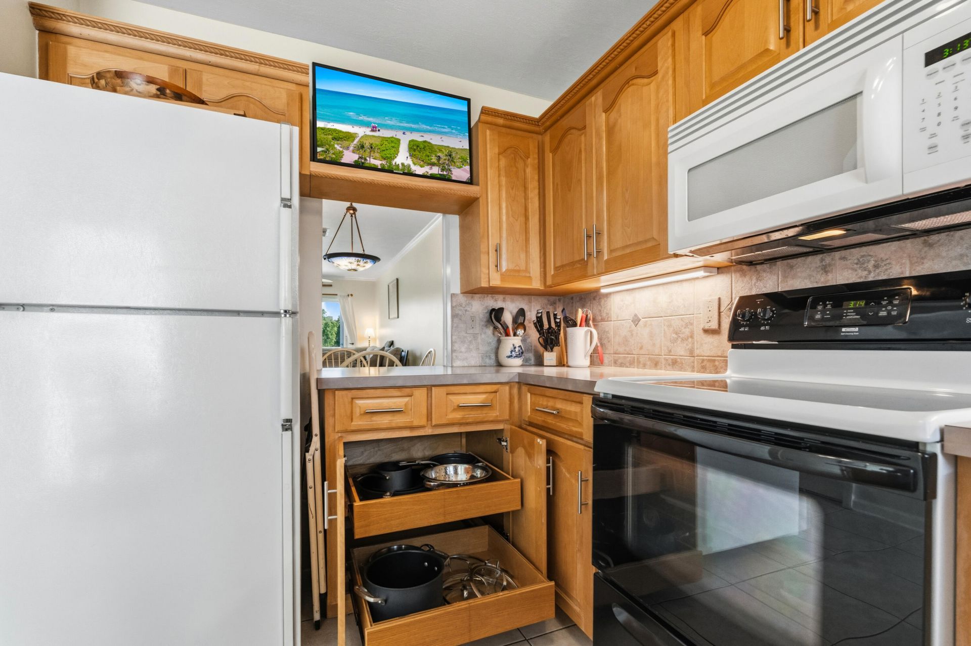 2400 NE 16th Street, Unit 212, Pompano Beach, FL 33062 Photo