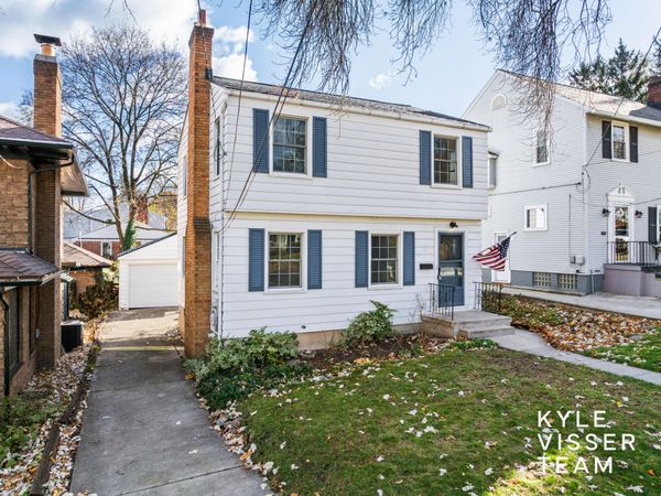 228 Baynton Avenue NE, Grand Rapids, MI 49503