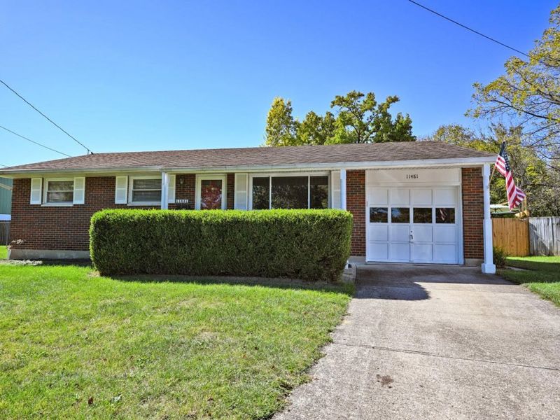 11481 Whallon Court, Springdale, OH 45246 Photo 2